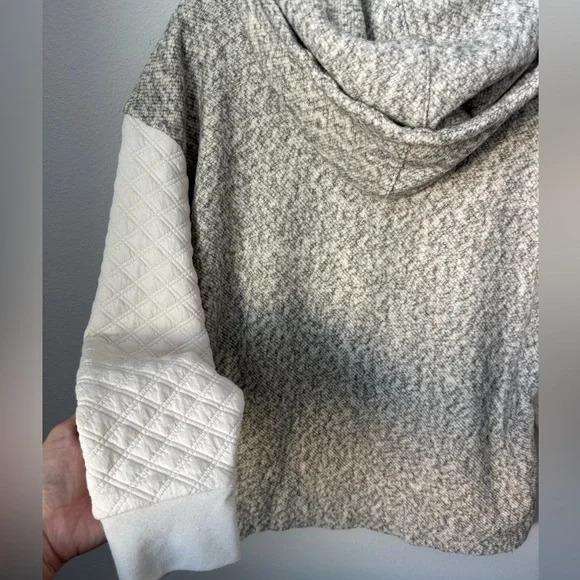 Madewell Oversized Hoodie Heathered Gray & Cream with Quilted Sleeves - Picture 9 of 12